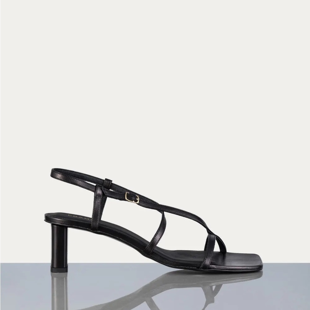 FRAME Le Braxton Sandal in Noir